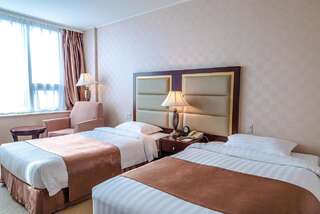 Гостиница Мега Палас Южно-Сахалинск Стандартный двухместный номер с 2 отдельными кроватями-3